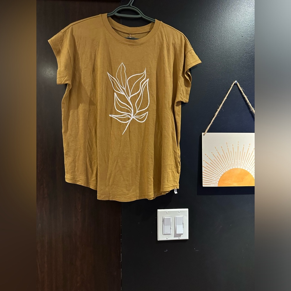 Madewell Mustard Short-Sleeve Tee with White Leaf Graphic